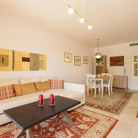 Holiday Apartment With Private Garden, Barbecue And Pool, Benahavis * Estepona