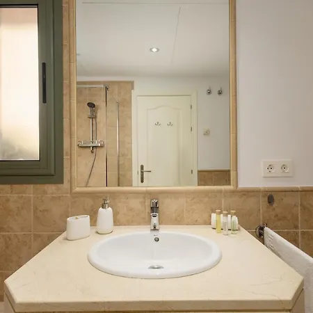 Holiday Apartment With Private Garden, Barbecue And Pool, Benahavis Apartment Estepona