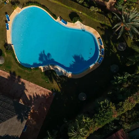 Apartment Holiday Apartment With Private Garden, Barbecue And Pool, Benahavis *