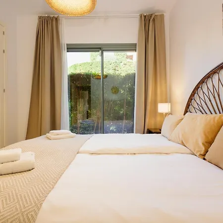 With Private Garden, Barbecue And Pool, Benahavis * Εστεπόνα